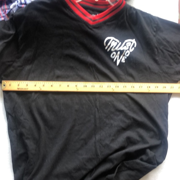 Trust one t shirt - size Xl by Evolution in Design - Picture 7 of 12